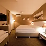 Marina 3*