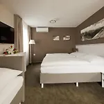 Marina Hotel