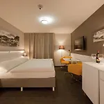 Marina Hotel